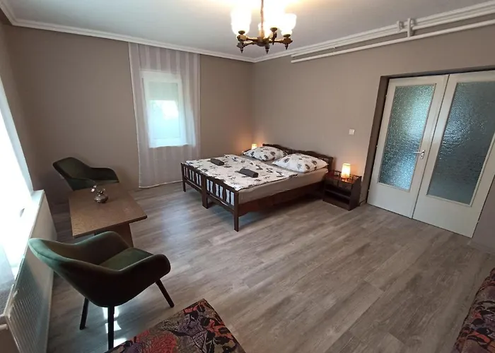 Anna Vendeghaz * Balatonfenyves