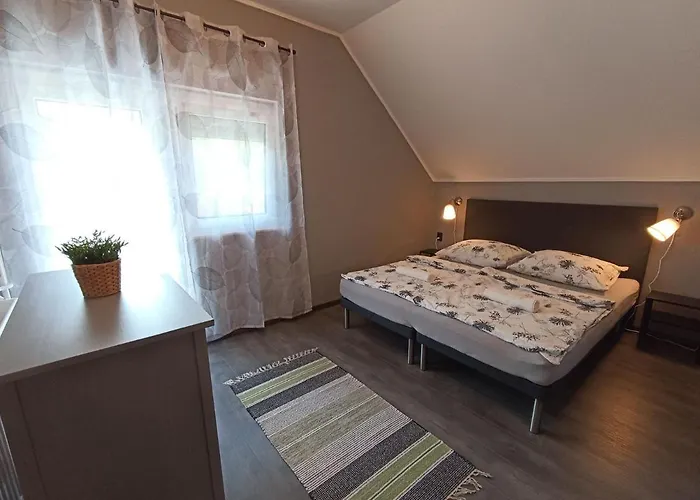 Anna Vendeghaz Apartament Balatonfenyves